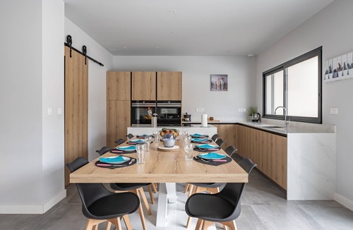 Villelongue-dels-Monts House | L'Attrape Rêves - Four Bedroom House, Sleeps 10