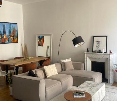 Grenoble City Centre Apartment | l atypique d Édouard