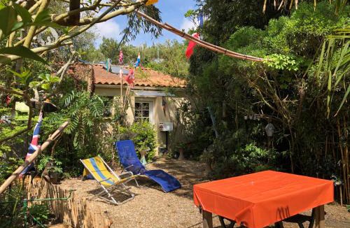 LʼIle-dʼOlonne Bed & Breakfast | L Atypique