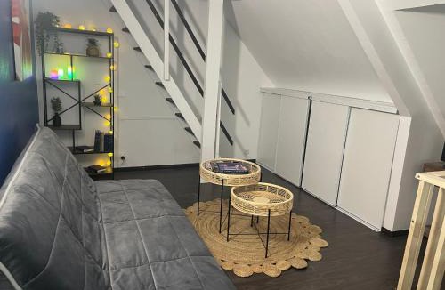 Saint-Thurial Apartment | L'atypique proche rennes Parc Expo, Brocéliande