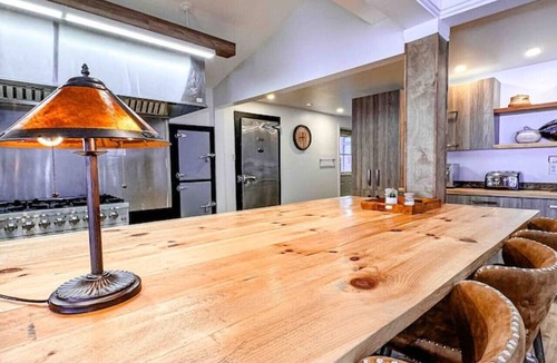 Saint Donat Ski Chalet | L`Auberge du Lac Provost - Spa, Lac, Billard & Ski