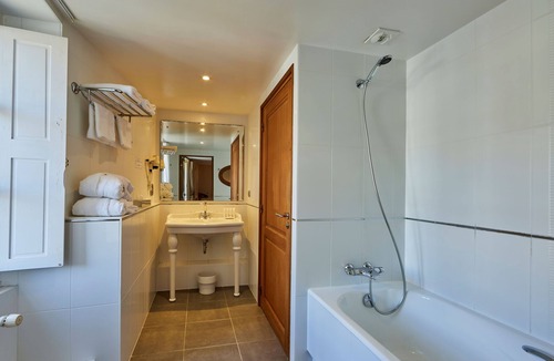 La Roche-Bernard Hotel | L'Auberge Bretonne