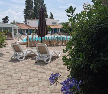 Saintes-Maries-de-la-Mer Hotel | L'auberge Camarguaise