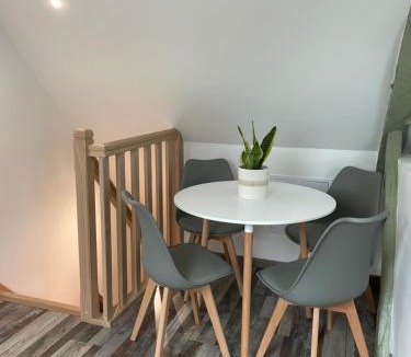 Auzouville-sur-Ry Hotel | L’Auberge de papa