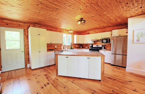Wakefield House | L’Auberge des Collines Escape for Two