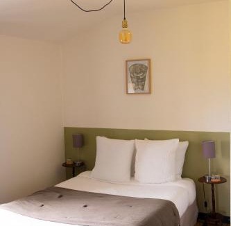 Saint-Pierre-du-Champ Bed & Breakfast | L'Auberge du Campos