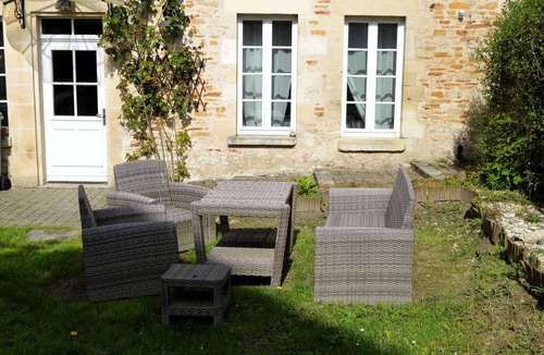 Cairon House | L'auberge du Lavoir, Maison en Pierres Avec Jardin