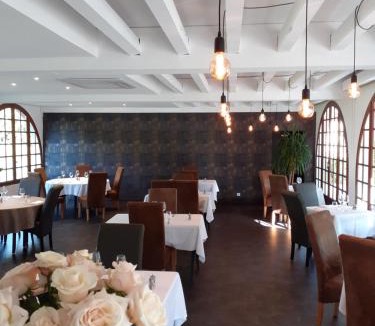 Saint-Viance Hotel | L'Auberge