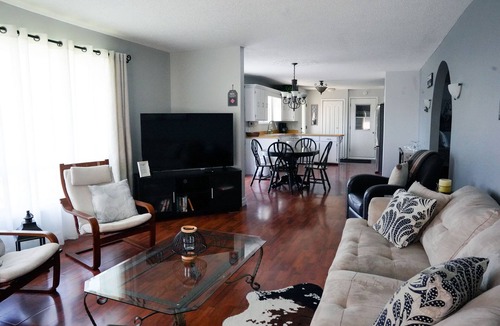 Cochrane House | L’Auberge - Sauna + Heated Garage + Large Parking