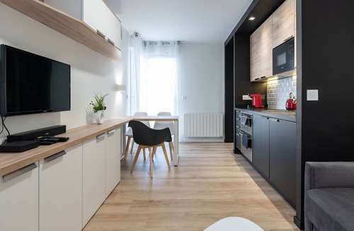Quartier Chorier-Berriat Apartment | L' Augustin