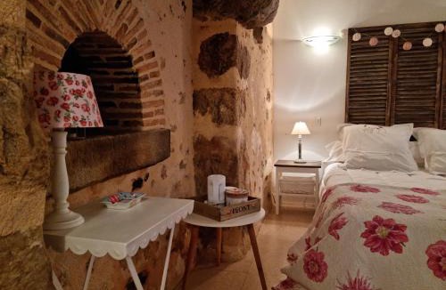La Suze-sur-Sarthe Bed & Breakfast | L 'Aupinouse Chambre double Pivoine avec salle d'eau privative