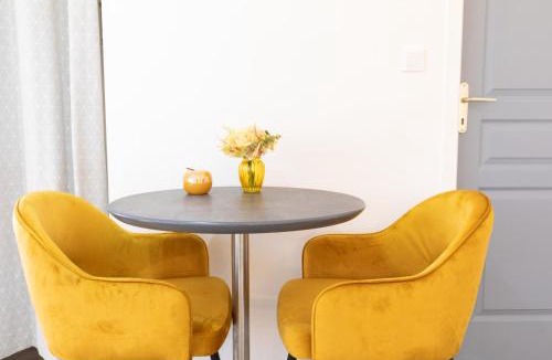Evreux Apartment | L'Aurélia - Proche centre-ville Evreux - Jardin