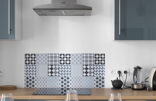 Intra Muros Apartment | L'AURORE - One Bedroom Apartment, Sleeps 4