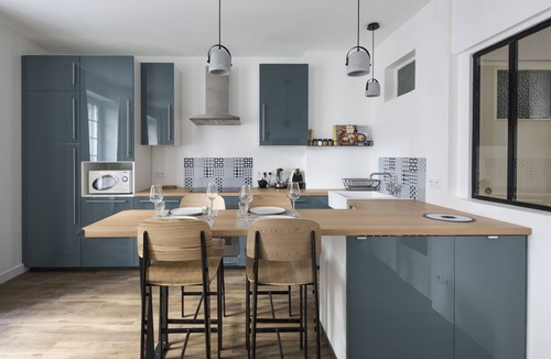 Intra Muros Apartment | L'AURORE - One Bedroom Apartment, Sleeps 4