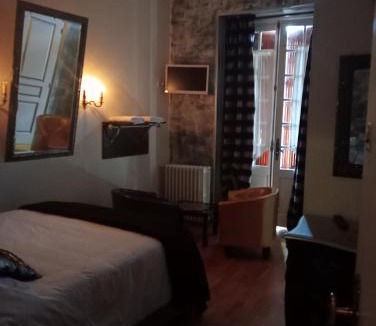 Saint-Amand-Montrond Hotel | l'authentique
