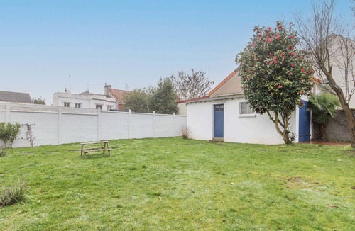 Saint-Nazaire House | L'AUTHENTIQUE - 600m plage - Piscine