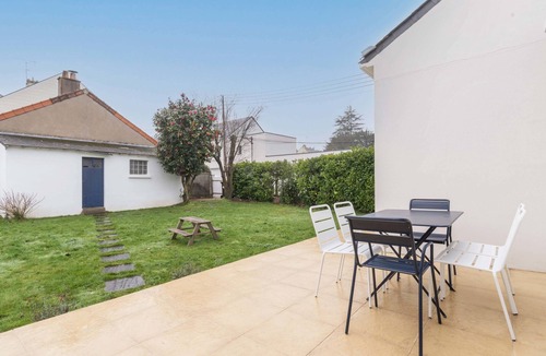 Saint-Nazaire House | L'AUTHENTIQUE - 600m plage - Piscine