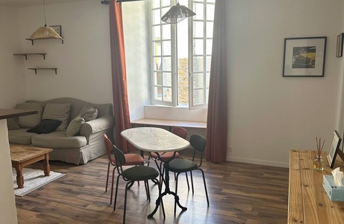 Centre-ville rive gauche Apartment | L'authentique Lavallois