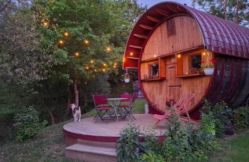 Litteau House | L'authentique Tonneau à Cidre d'Emma