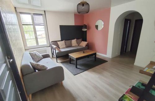 Lys-Haut-Layon House | L'Autre Maison