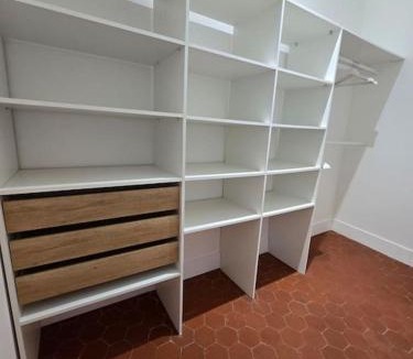 Centre Ville d'Ales Apartment | L'avéjan 170 m2 Alès 10 couchages