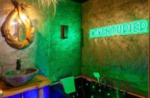 Vierzon Apartment | L’Aventurier Évasion : Spa avec Jacuzzi et Massage