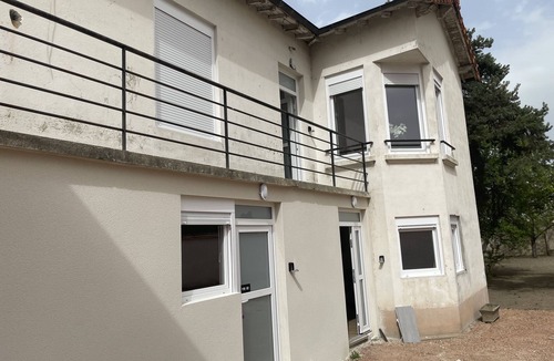 Roanne Apartment | L'Avenue 005, fully-equipped accommodation