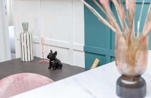 Segre Apartment | L'Azur chaleureux et cocooning