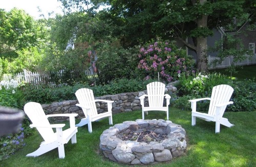 Biddeford Pool House | L. B. Orcutt - Biddeford Pool with a Pool