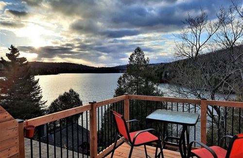 Sainte-Lucie-des-Laurentides Apartment | L`Harmonie #203 - Loft douillet avec embarcations