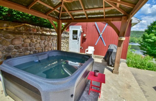 Saint Donat Ski Chalet | L`eau douce - Lumière naturelle en bord de lac