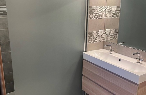 Villecien Cabin | L'Eau Posée - Standing gîte facing the Yonne river