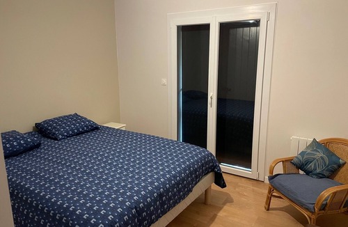 Villecien Cabin | L'Eau Posée - Standing gîte facing the Yonne river