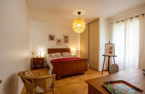 Tocane-Saint-Apre House | L' ebenisterie