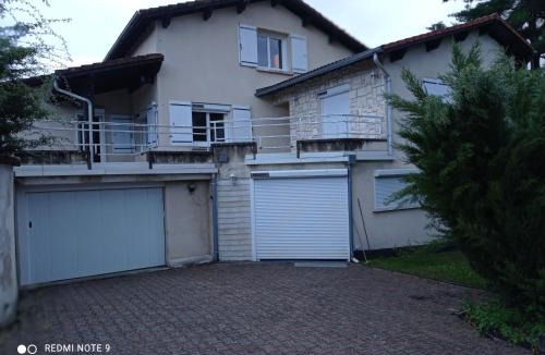 Augerolles Apartment | L'Eclat de menthe