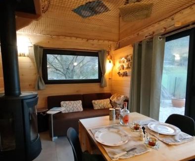 Versols-et-Lapeyre Cabin | L'Eco Libri