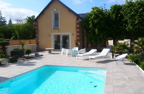 Teille Villa | L'Ecolière - Piscine Chauffée - 14p - Rêve au Mans