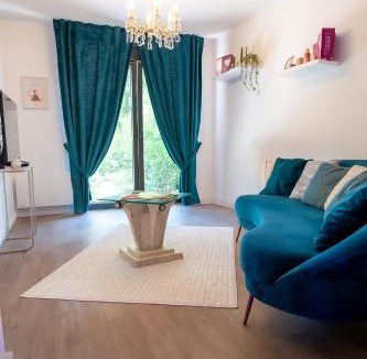 Evreux Apartment | L Ecrin Appartement 40m2 Évreux Deco Raffinée Fibre Haut Debit Parking