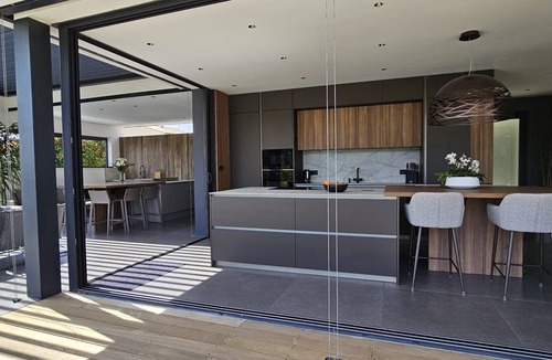 Nages-et-Solorgues Villa | L'Ecrin contemporain