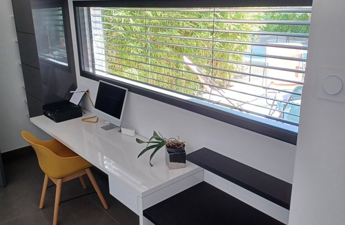 Nages-et-Solorgues Villa | L'Ecrin contemporain