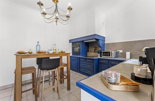 Faubourg Apartment | L'Ecrin de J Grand T3 lumineux Balcon 5min Gare Arènes