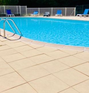 Digne-les-Bains Apartment | L Ecrin des sources pour 4 pers, proche des Thermes, piscine, terrasse