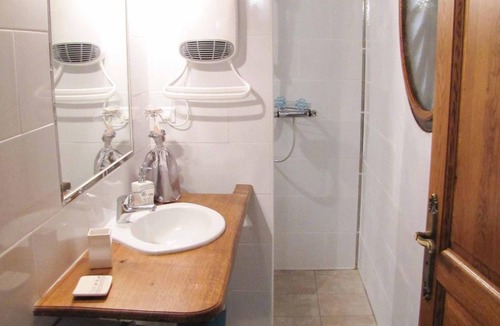 Tauriac-de-Naucelle Bed & Breakfast | L'ecrin du Segala - La roulotte