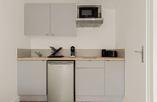 Decines-Charpieu Apartment | L'Ecrin Lumière