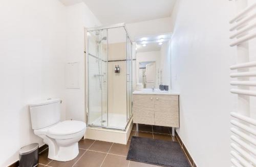 Asnieres-sur-Seine Apartment | L'Écrin Piano, chic near Paris