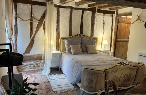 Lorris House | L'Écurie – Charming studio in the heart of Lorris
