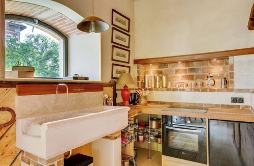 Ingrandes Apartment | L'Ecurie – Former stable with charm and light