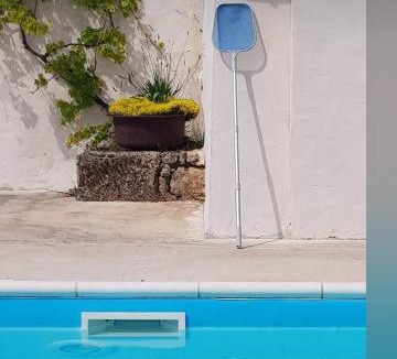 Bribaudon House | L'Ecurie - Stunning Spacious Studio with Shared Pool