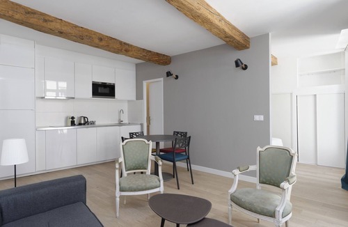 Montpellier City-Centre Apartment | L'Ecusson, charming apartment, air-conditioned, free parking