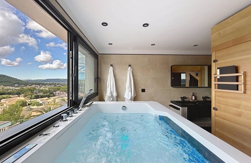 Langlade Apartment | L'Eden Bleu in Langlade, upscale romantic suite with private SPA.